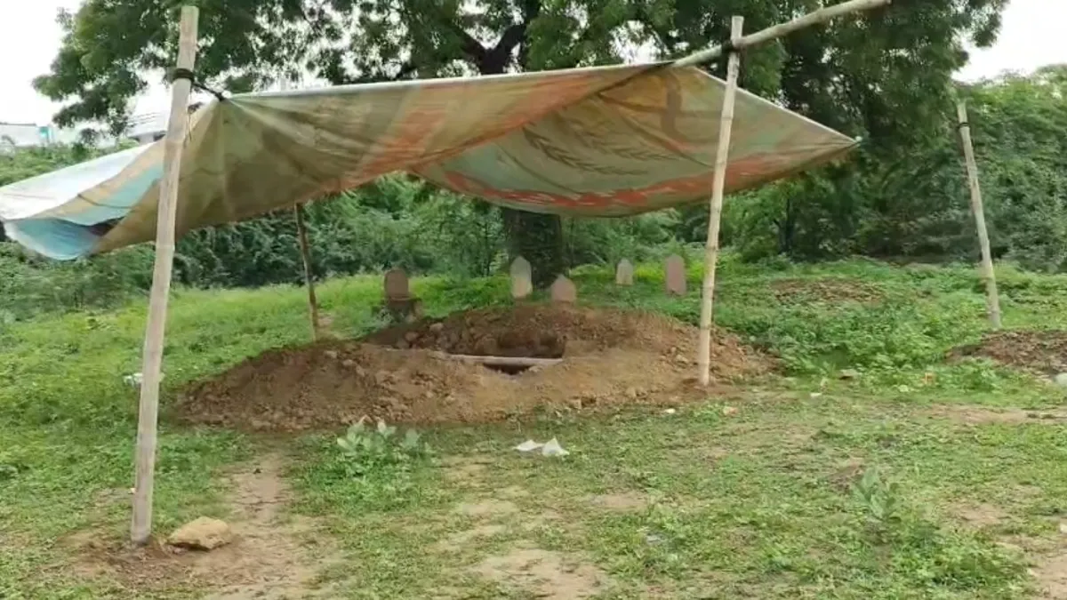 अतीक और अशरफ के पास ही दफन होगा आबान, पुश्तैनी कब्रिस्तान कसारी मसारी में होगा अंतिम संस्कार