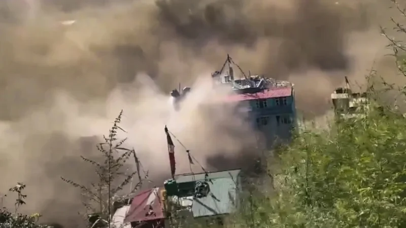 नेपाल में आए सैलाब में कम से कम 105 भारतीय पर्यटक लापता, हेल्पलाइन नंबर हुआ जारी