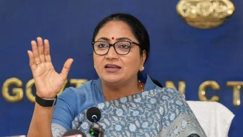 स्वाइन फ्लू के बढ़ते मामलों पर CM रेखा गुप्ता ने की बैठक, स्वास्थ्य मंत्री ने कहा- ‘दिल्ली सरकार की तैयारी पूरी’