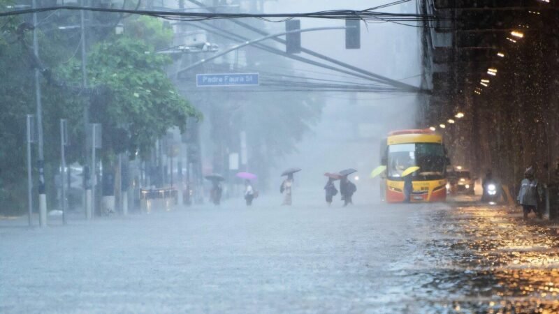 बाढ़ और बारिश का कहर जारी: असम में मृतकों का आंकड़ा 100 पहुंचा, यूपी-बिहार समेत कई राज्यों में अलर्ट