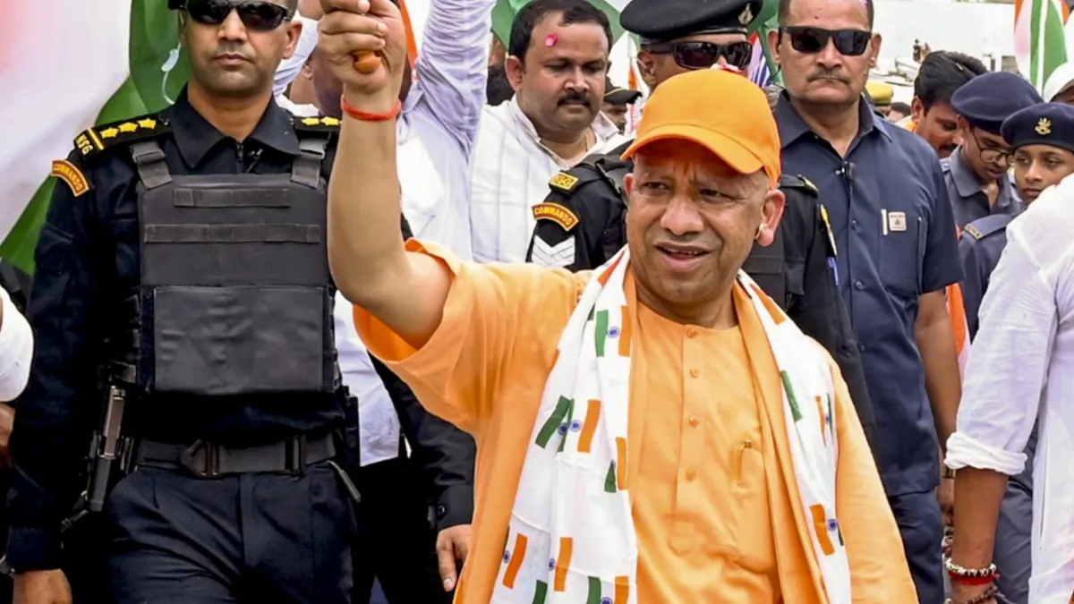 यूपी में 3 दिन तक मुफ्त यात्रा कर सकेंगी महिलाएं, रक्षाबंधन पर सीएम योगी का तोहफा
