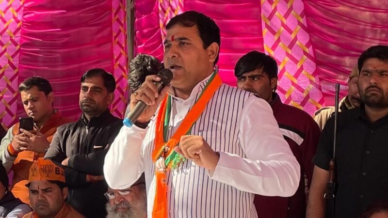 मुलायम सिंह यादव पर नंदकिशोर गुर्जर की विवादित टिप्पणी, सपा बोली- ‘विधायक की सदस्यता रद्द हो, माफी मांगें’