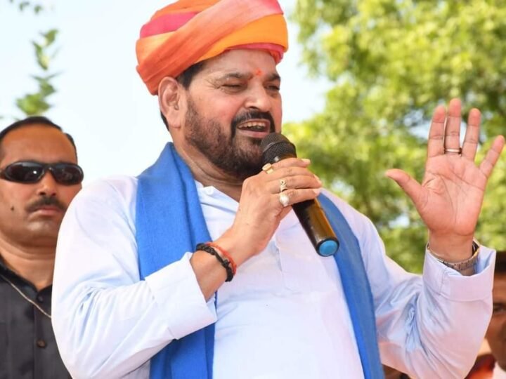 बृजभूषण शरण सिंह के सपा में जाने की अटकलों पर BJP का बयान, कहा- …अंदरूनी मामला है