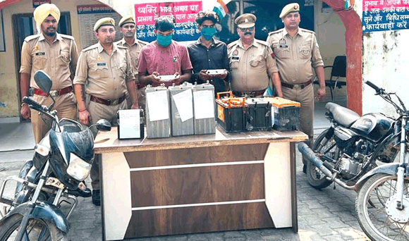 चोरी की घटनाओं का खुलासा, दो शातिर चोर गिरफ्तार