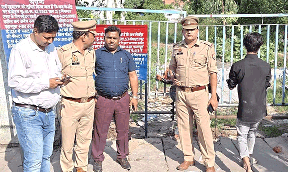 पूर्व MLC हाजी इकबाल की आरजी पैलेस स्थित संपत्ति कुर्क