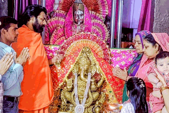 गणपति महाराज में समस्त प्रकृति की शक्ति समाहित: स्वामी कालेंद्रानंद