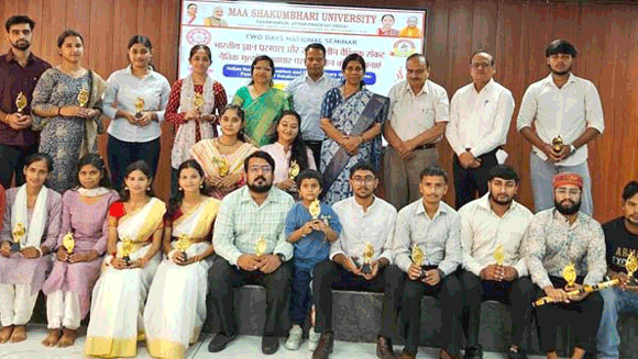 भारतीय ज्ञान परंपरा से वैश्विक संकटों के समाधान पर मंथन