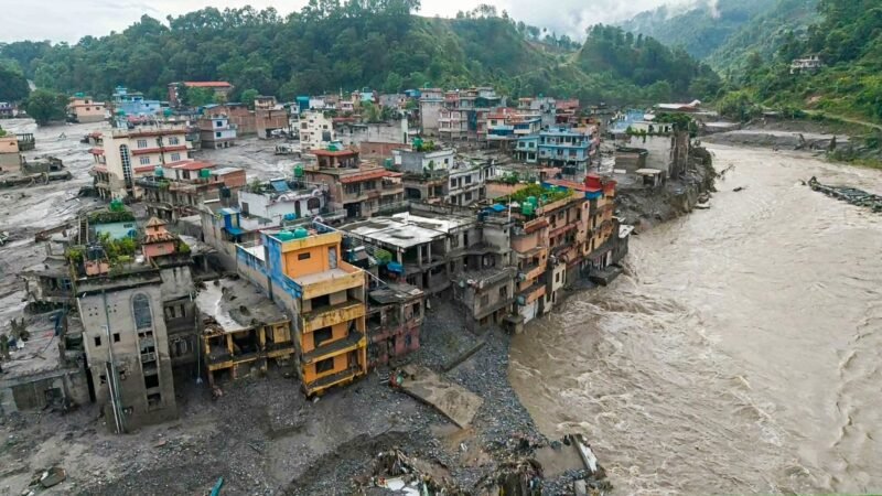 नेपाल में आई विनाशकारी बाढ़ में अब तक 1,344 शव बरामद, 4,898 लोग अब भी लापता