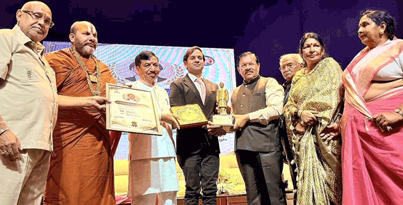चिकित्सा सेवा में उत्कृष्ट योगदान पर डॉ. अभिनव गर्ग को इंटरनेशनल अटल अवॉर्ड 2026