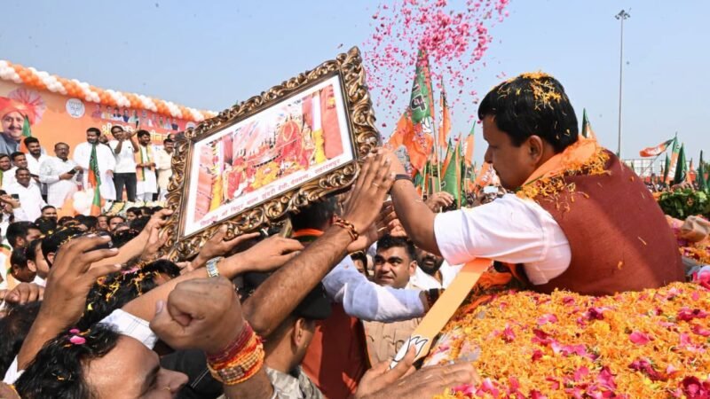 राष्ट्रीय अध्यक्ष नितिन नबीन के सहारनपुर पहुंचने पर जगह-जगह भव्य स्वागत