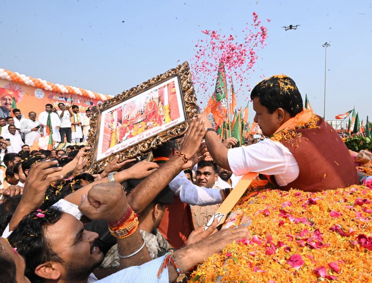 राष्ट्रीय अध्यक्ष नितिन नबीन के सहारनपुर पहुंचने पर जगह-जगह भव्य स्वागत