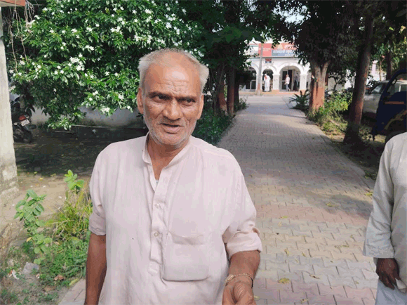 जेब कतरे ने इलेक्टरीक रिक्शा चालक की जेब से दस हजार उडाये