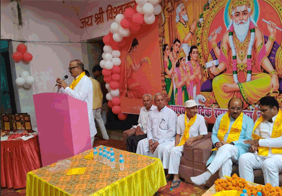 भगवान विश्वकर्मा की पूजा के बाद ही शुरू होता है रचनात्मक कार्य: प्रदीप चौधरी