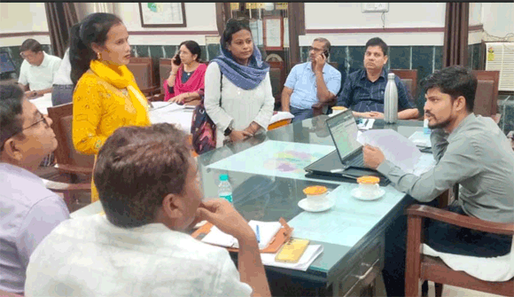 अवैध डेरी संचालन पर नगरायुक्त ने दिए कार्रवाई के निर्देश, जनसुनवाई में एक समस्या का तत्काल समाधान