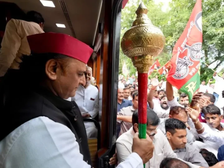 अखिलेश यादव ने कांग्रेस के गढ़ रायबरेली से शुरू की PDA यात्रा, एक तीर से साध रहे हैं 3 निशाने!