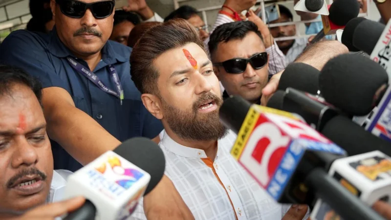 इन्फ्लुएंसर स्वतंत्र भारद्वाज पर भड़के चिराग पासवान, LJP-RV ने दर्ज कराई पुलिस शिकायत, FIR की मांग
