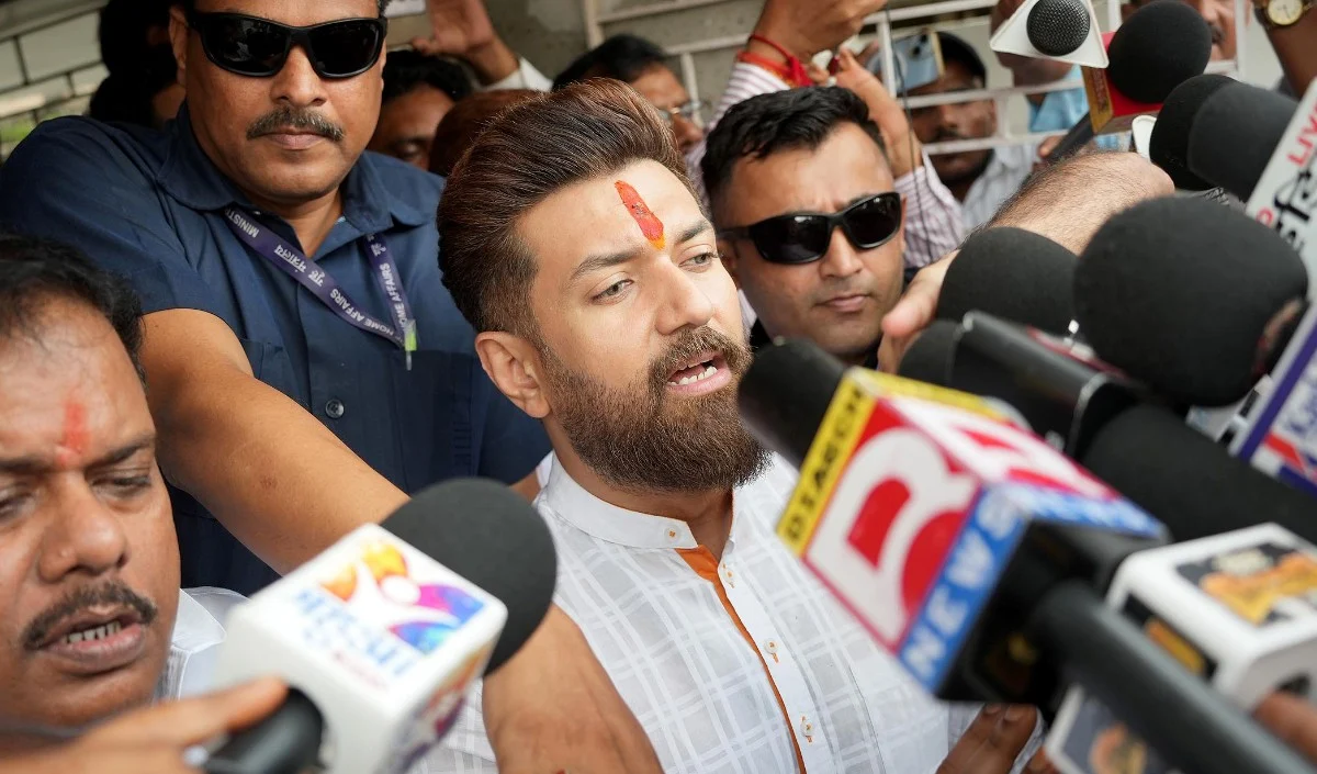 इन्फ्लुएंसर स्वतंत्र भारद्वाज पर भड़के चिराग पासवान, LJP-RV ने दर्ज कराई पुलिस शिकायत, FIR की मांग