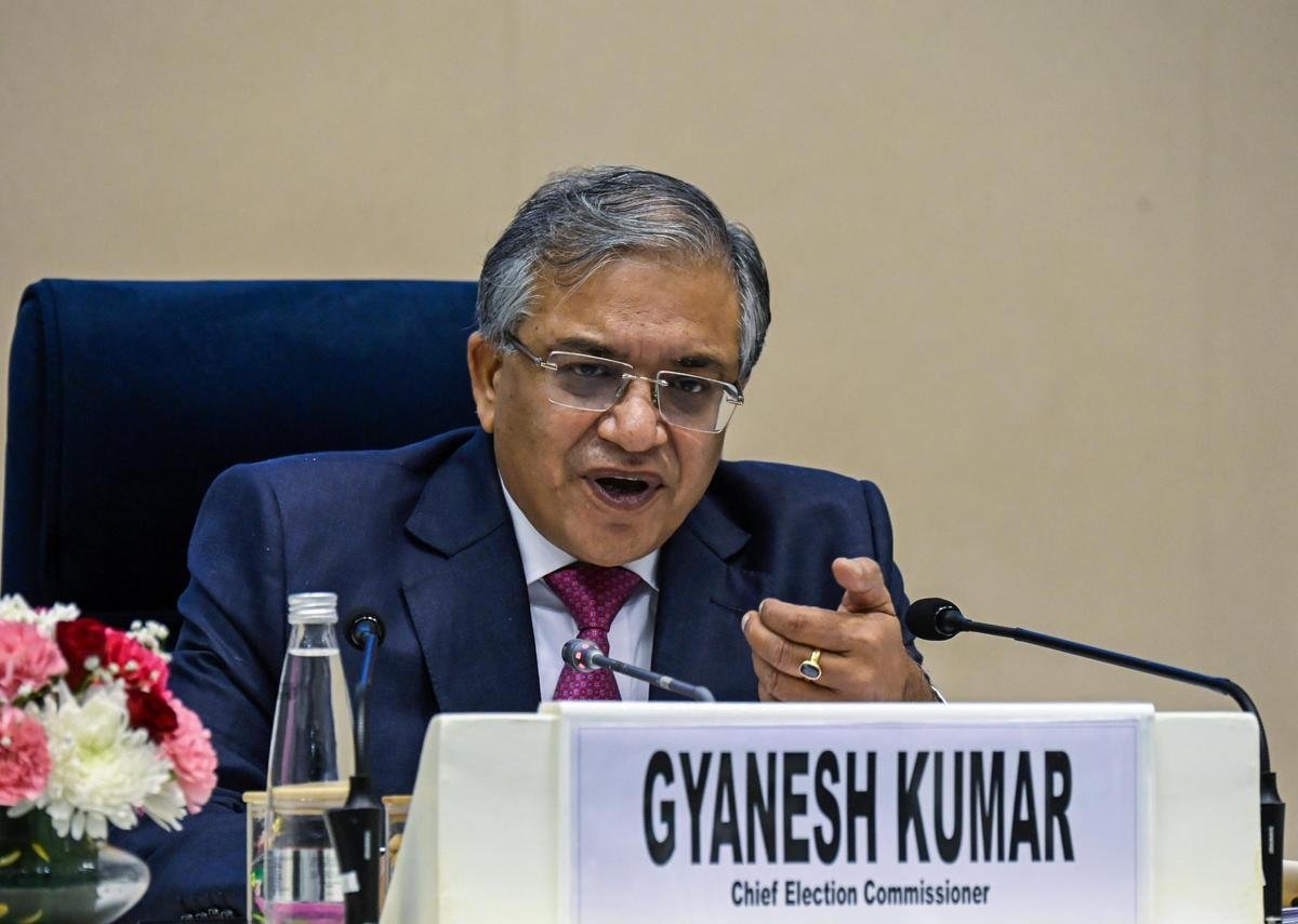 CEC ज्ञानेश कुमार पर बवाल: कार्यक्रम स्थगित, कांग्रेस का प्रदर्शन, थाने में शिकायत