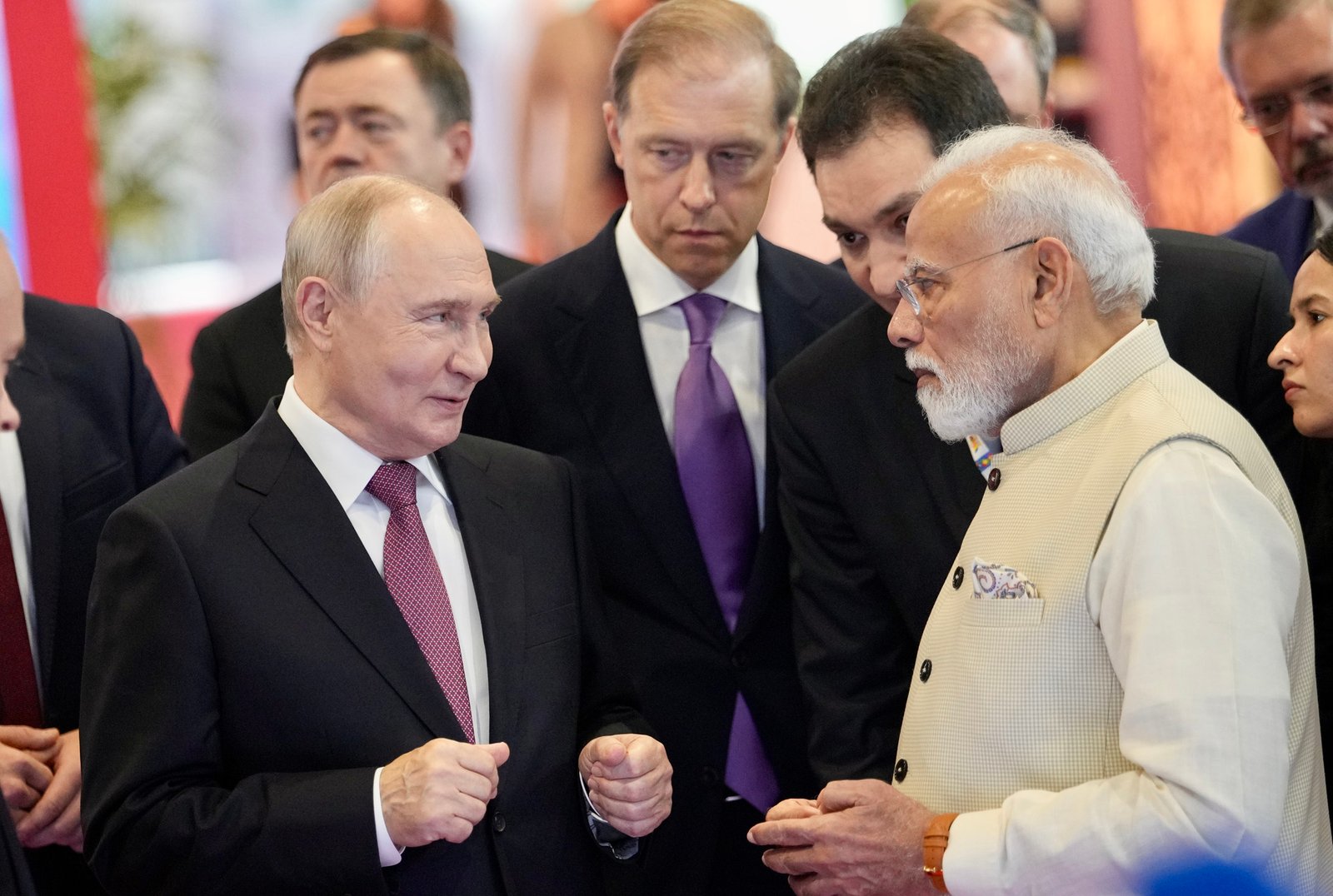 BRICS डिनर के वेज मेन्यू पर सियासी घमासान, राहुल गांधी के बयान पर BJP का पलटवार