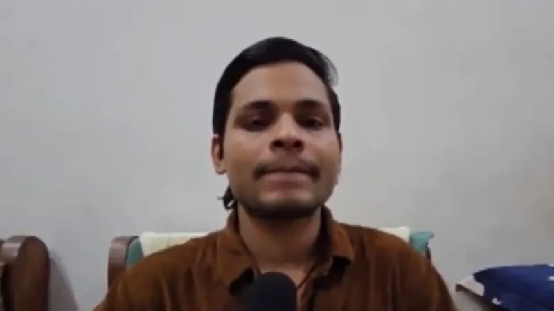 स्वतंत्र भारद्वाज को एक दिन की पुलिस कस्टडी में भेजा गया, हिंदू संगठन के लोगों ने किया विरोध प्रदर्शन