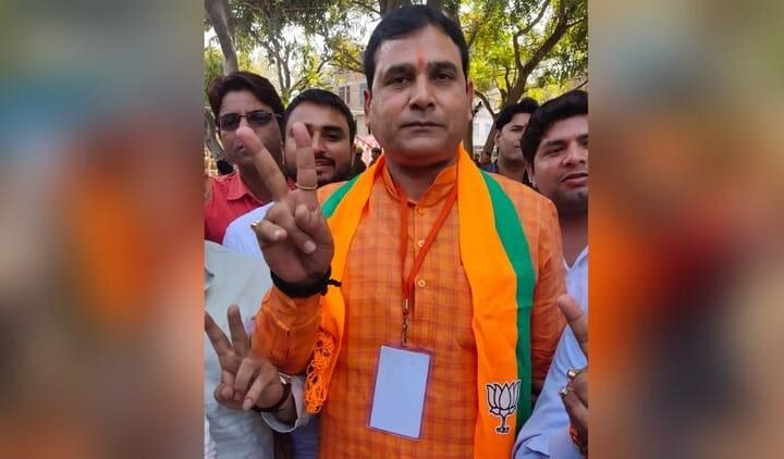 गाजियाबाद में प्रेस कॉन्फ्रेंस में बवाल, मारने को दौड़े MLA नंदकिशोर गुर्जर
