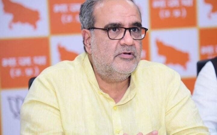 भूपेंद्र चौधरी का अखिलेश यादव पर हमला, बोले- सनातन और साधु-संतों को बदनाम करने की कोशिश