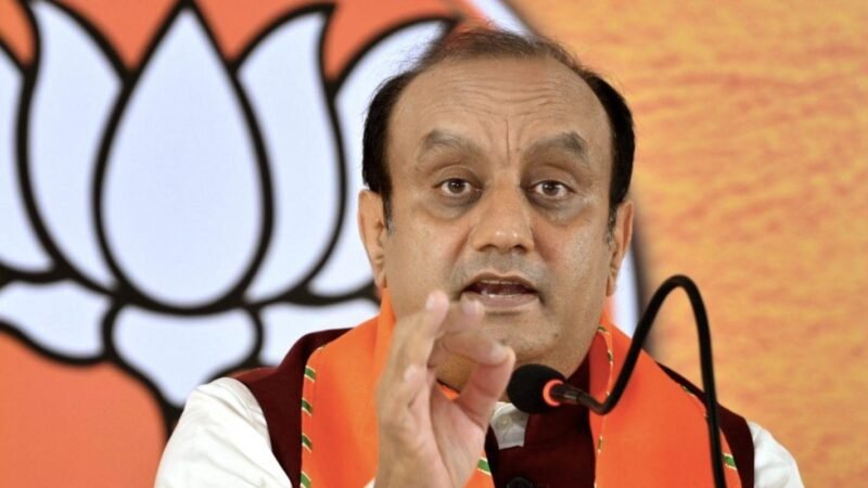 TMC के नाम-सिंबल विवाद पर राहुल गांधी को सुधांशु त्रिवेदी का जवाब, बोले- ‘अपनी ही पार्टी का इतिहास नहीं जानते’