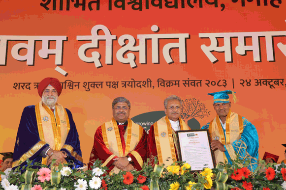शोभित विश्वविद्यालय के नवम् दीक्षांत समारोह में बेटियों का जलवा, 150 स्वर्ण पदकों में 100 पर छात्राओं का कब्जा