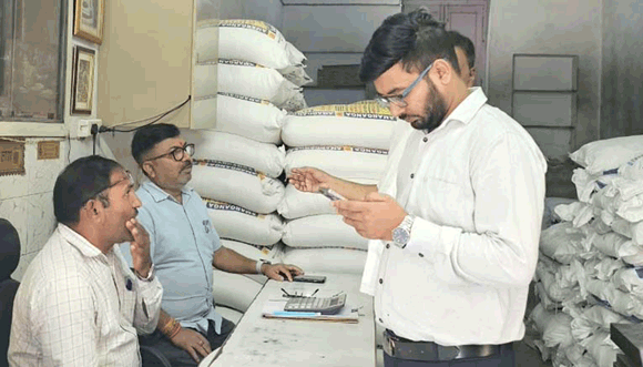 सहारनपुर में चीनी व्यापारियों के स्टॉक की आकस्मिक जांच, नहीं मिली कोई अनियमितता