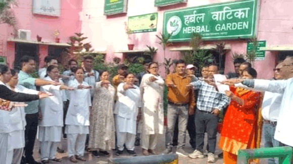 सरदार पटेल के आदर्शों को जीवन में अपनाना ही सच्ची श्रद्धांजलि : डॉ. इंद्रा सिंह