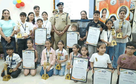 पुलिस परिवार के बच्चों ने 99 तक के पहाड़े याद कर दिखाई याददाश्त की क्षमता