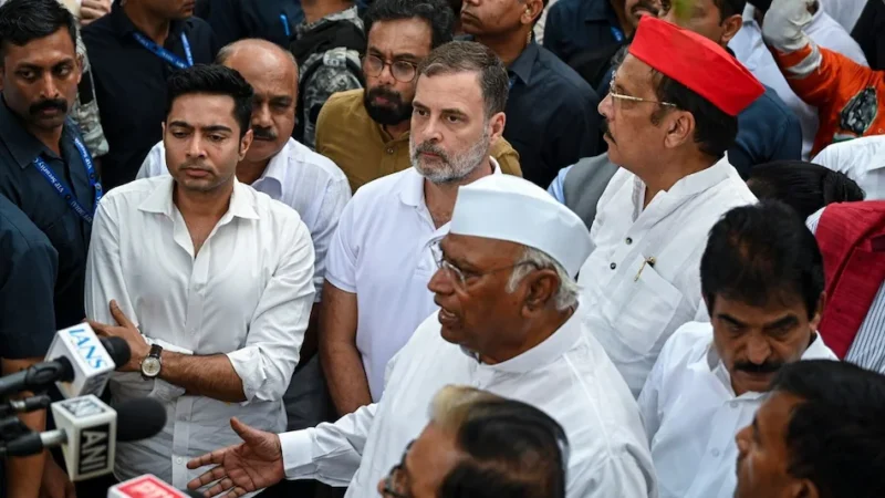 मॉक संसद नहीं अब महाभियोग, खरगे के घर आयोजन का बदला एजेंडा- 4.30 घंटे, 30 स्पीकर