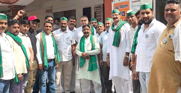 भूमाफिया के खिलाफ कार्रवाई की मांग को लेकर एसपी देहात से मिला भाकियू रक्षक प्रतिनिधिमंडल
