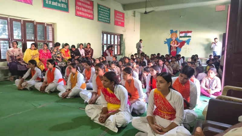 मातृशक्ति-दुर्गावाहिनी ने मनाई दुर्गाष्टमी, नयागाँव में निकाली शक्ति यात्रा