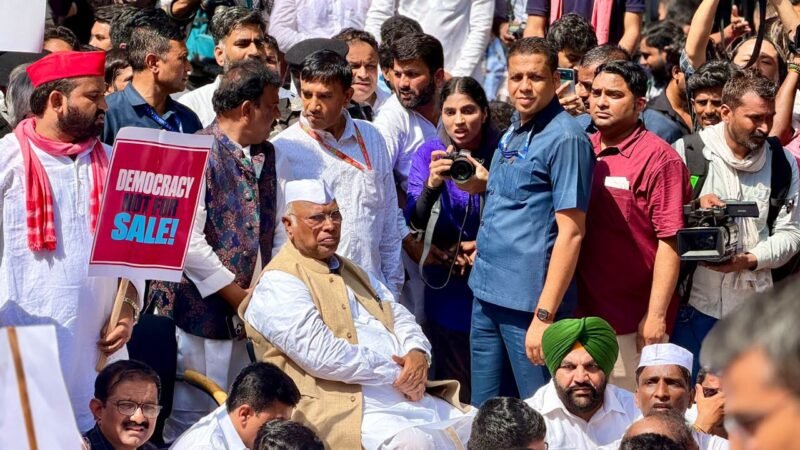 ‘जंतर-मंतर पर धरना देंगे’, INDI गठबंधन की लंच मीटिंग के बाद बोले खरगे