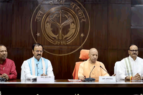 जेवर एयरपोर्ट से धान खरीद और साड़ी वितरण तक… UP कैबिनेट में हुए ये 39 फैसले