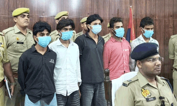 चिलकाना पुलिस ने लूट की घटना का किया खुलासा, पांच आरोपी गिरफ्तार