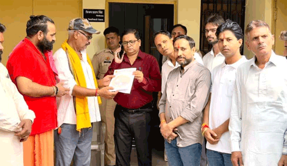 ध्यानु भक्त के उपवन की भूमि बेचने के प्रयास का आरोप, एसडीएम को सौंपा ज्ञापन