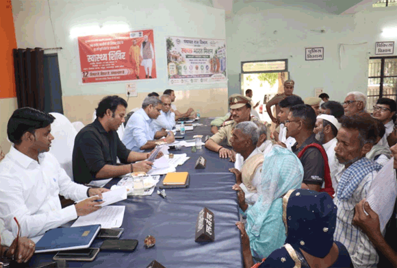 जिलाधिकारी की अध्यक्षता में तहसील नकुड़ में सम्पूर्ण समाधान दिवस सम्पन्न