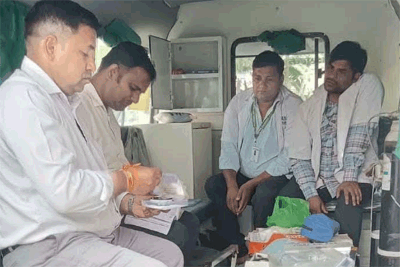 एंबुलेंस सेवा का निरीक्षण कर परखीं व्यवस्थाएं