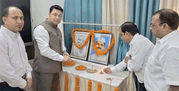 गांधी-शास्त्री जयंती पर महापुरुषों के आदर्शों को जीवन में उतारने का आह्वान