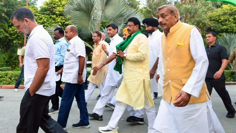 INDIA Bloc के सांसद रात 8 बजे राष्ट्रपति मुर्मू से मिलेंगे; शाम 5 बजे संसद के सेंट्रल हॉल में होंगे इकट्ठा